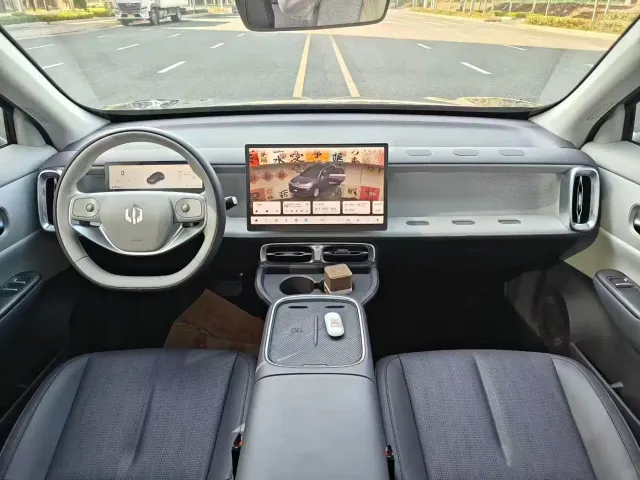Leapmotor B10 — Фото автомобиля 6