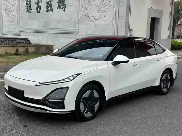 Фотография автомобиля — Wuling Starlight