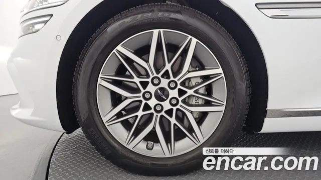 Genesis G80 RG3 — Фото автомобиля 5