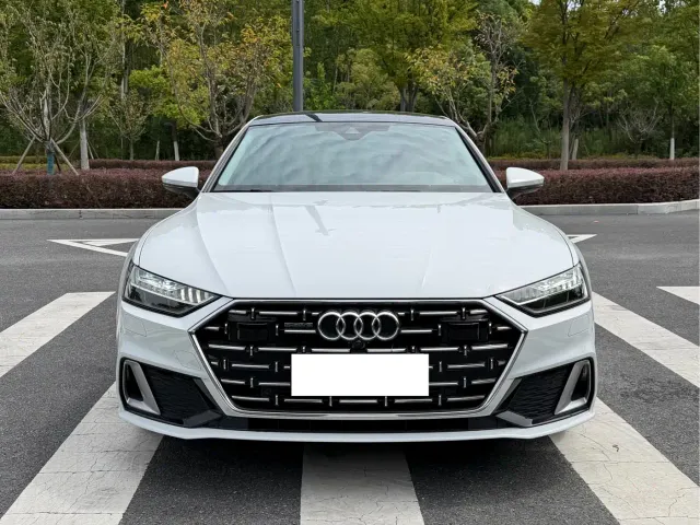 Audi A7L — Фото автомобиля 2