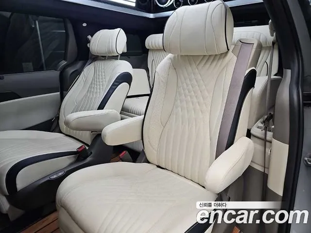 Kia Carnival Generation 4 — Фото автомобиля 7