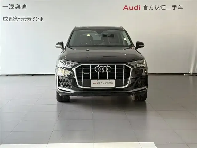 Audi Q7 — Фото автомобиля 2
