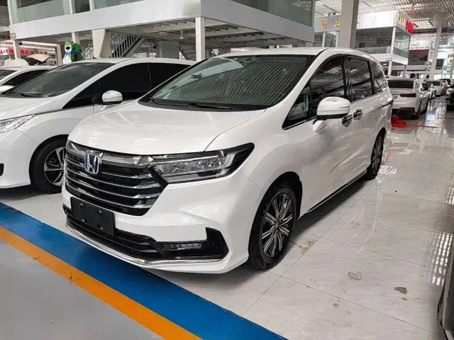 Фотография автомобиля — Honda Odyssey