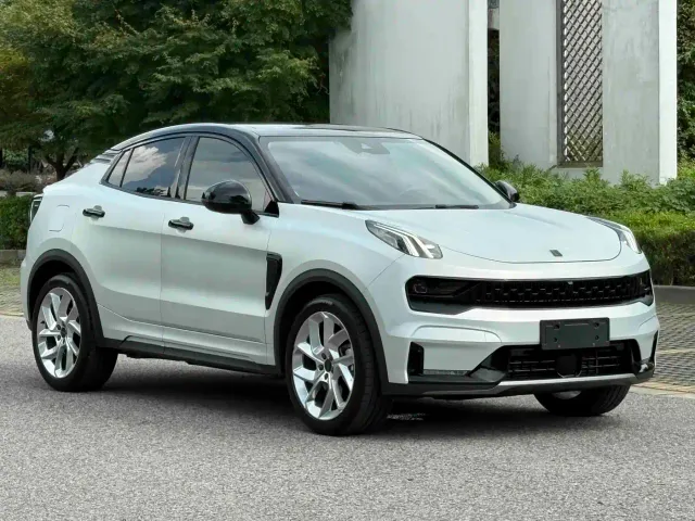 Lynk & Co 05 — Фото автомобиля 2