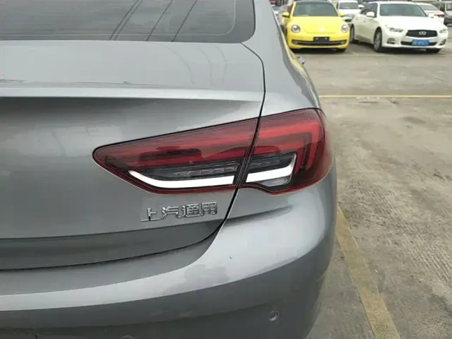 Buick Regal — Фото автомобиля 7