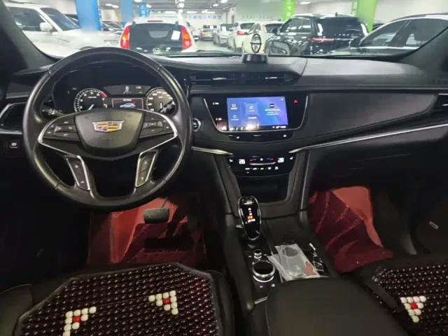Cadillac XT5 — Фото автомобиля 9