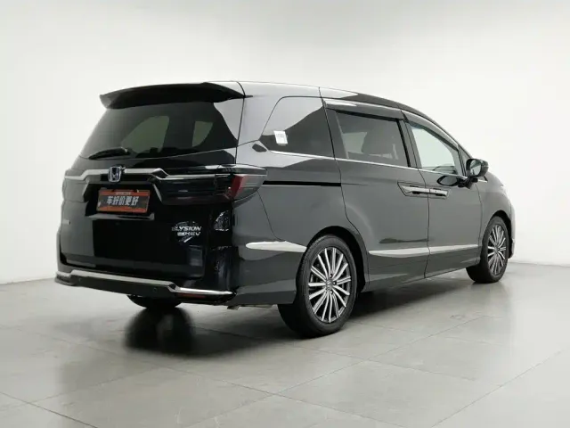 Honda Elysion — Фото автомобиля 2