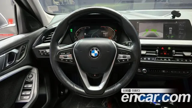 BMW 1 Series F40 — Фото автомобиля 13