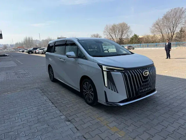 GAC Trumpchi M8 — Фото автомобиля 2