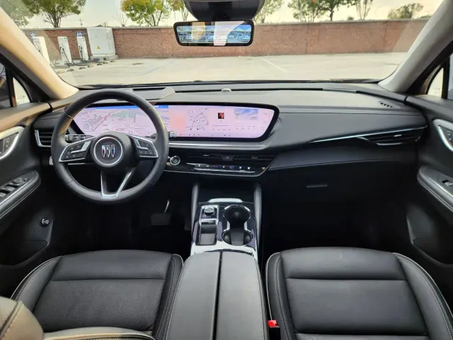 Buick Envision Plus — Фото автомобиля 8