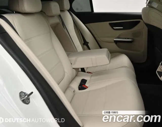Mercedes-Benz C-Class — Фото автомобиля 12