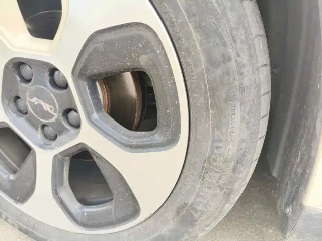 JAC Yiwei 3 — Фото автомобиля 7