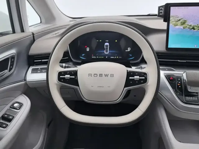 Roewe Roewe iMAX8 EV 2025 Model 1.5T DMH Land Premium Edition — Фото автомобиля 11