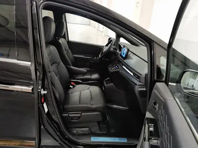 Honda Elysion — Фото автомобиля 23