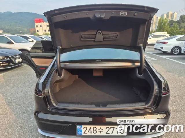 Hyundai Grandeur GN7 — Фото автомобиля 18