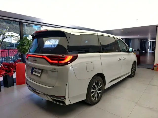 GAC Trumpchi M8 — Фото автомобиля 9