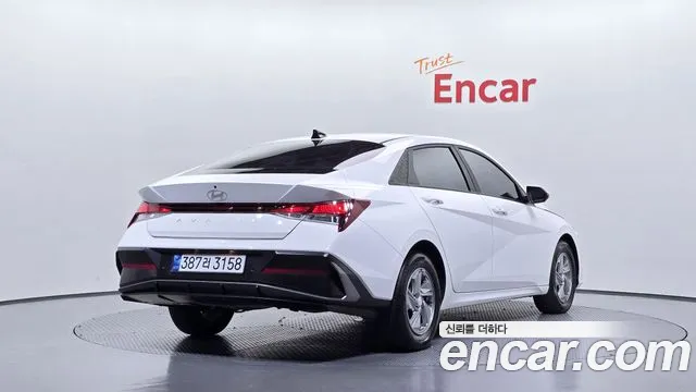 Hyundai Avante — Фото автомобиля 2