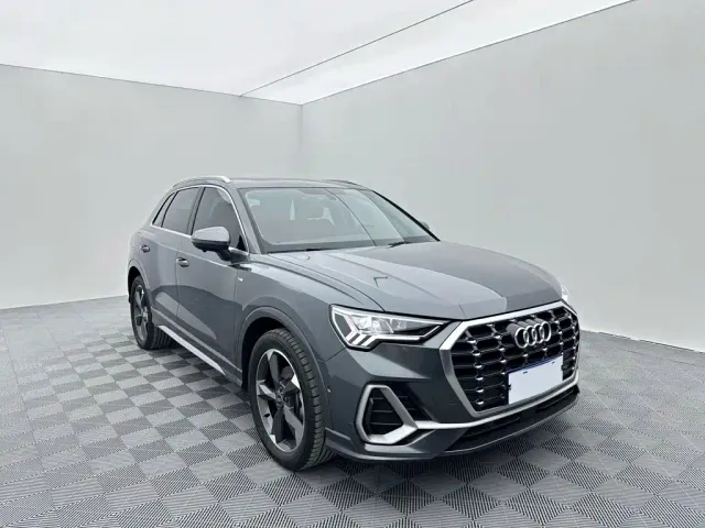 Audi Q3 — Фото автомобиля 3