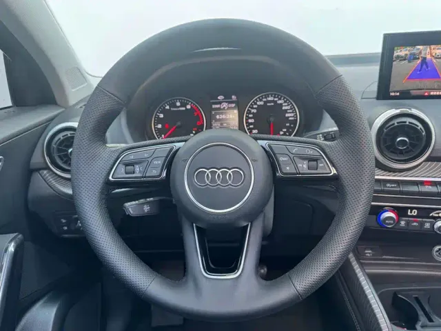 Audi Q2L — Фото автомобиля 16