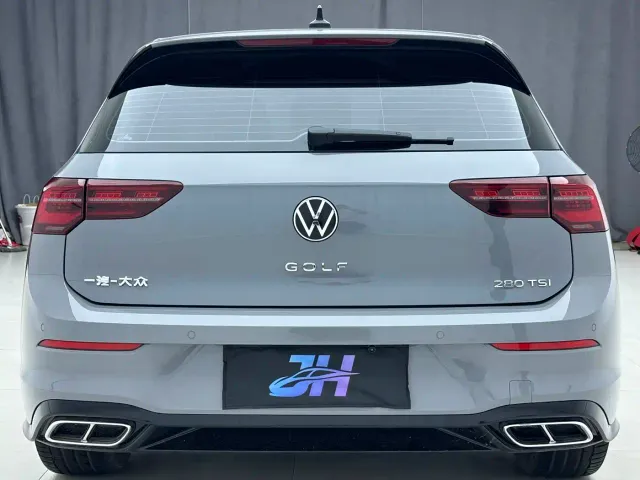 Volkswagen Golf — Фото автомобиля 5