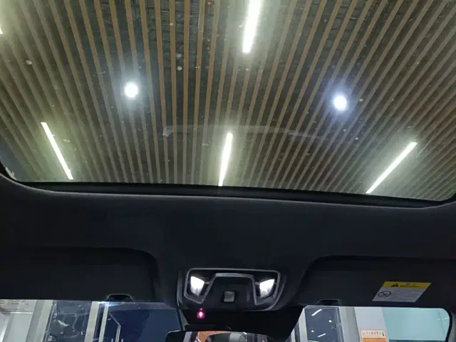 Changan Oshan Z6 EV — Фото автомобиля 13