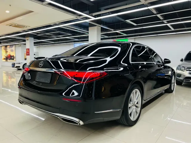 Mercedes-Benz S-Class — Фото автомобиля 19