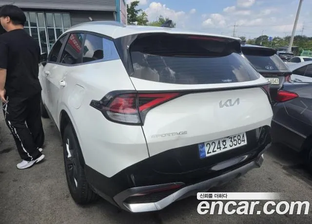 Kia Sportage Sportage 5-е поколение Бензин 1.6 турбо 2WD — Фото автомобиля 2
