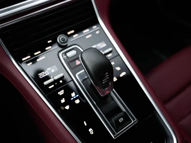 Porsche Panamera — Фото автомобиля 22