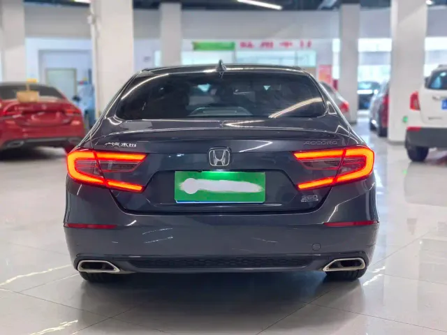 Honda Accord — Фото автомобиля 4