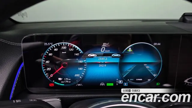 Mercedes-Benz EQB X243 — Фото автомобиля 8