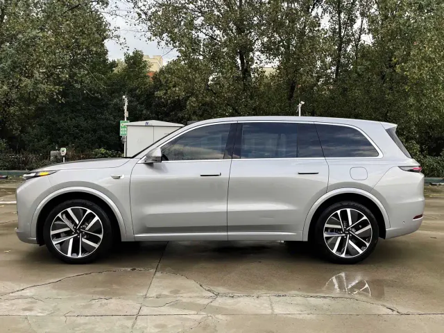 Li Auto L9 — Фото автомобиля 3