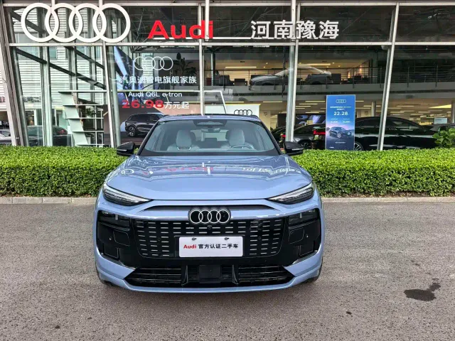 Audi Q6L e-tron — Фото автомобиля 2