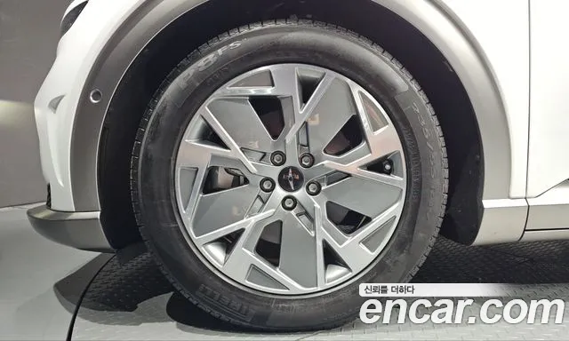 Genesis GV60 — Фото автомобиля 5