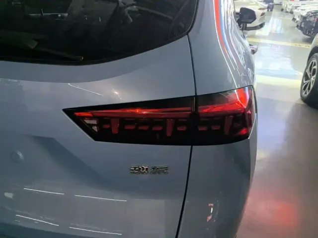 WEY Macchiato DHT-PHEV 2021 1.5L Master Edition — Фото автомобиля 7