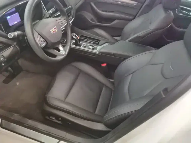 Cadillac CT5 — Фото автомобиля 14