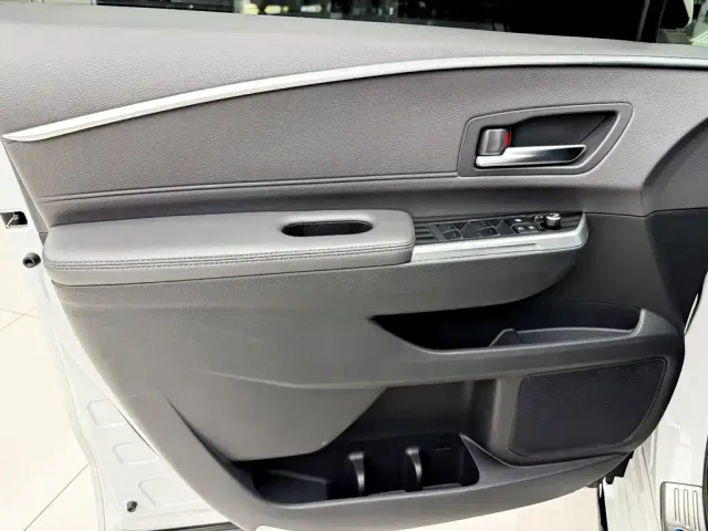 Toyota Sienna — Фото автомобиля 6