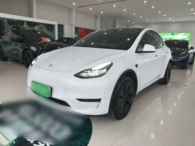 Фотография автомобиля — Tesla Model Y