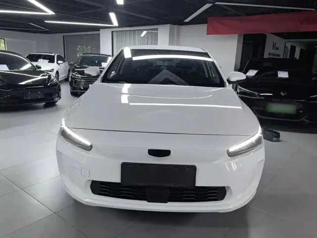 Geely Geometry Geely Geometry A 2024 410KM Travel Edition — Фото автомобиля 2