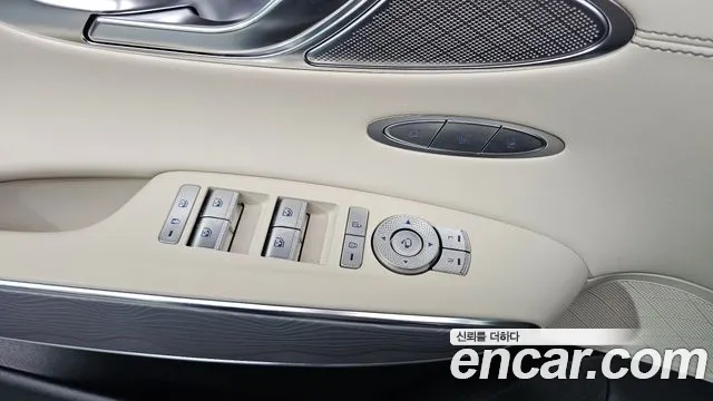 Genesis GV70 2.5T Бензин AWD — Фото автомобиля 28