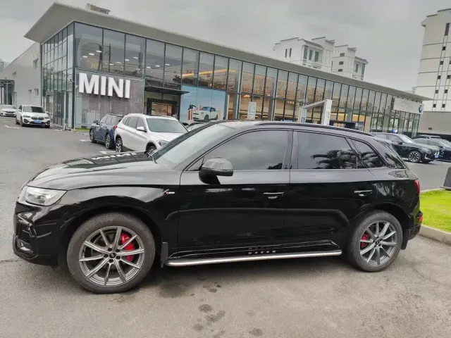 Audi Q5L — Фото автомобиля 5