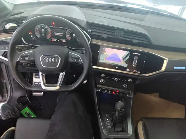 Audi Q3 — Фото автомобиля 9
