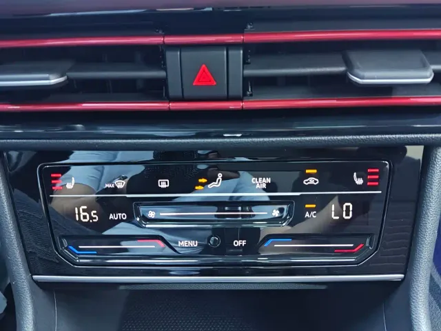 Volkswagen Lavida — Фото автомобиля 15