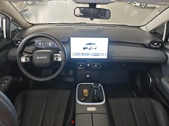 GAC Aion UT — Фото автомобиля 9