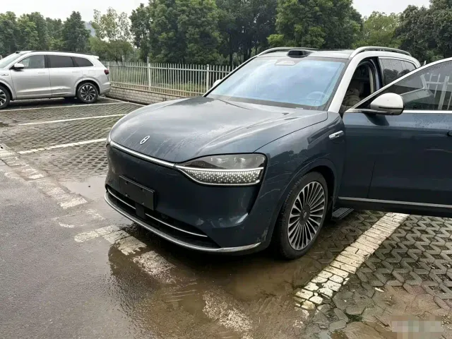 Фотография автомобиля — Aito M9