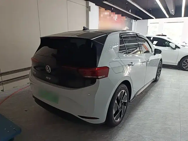 Volkswagen ID.3 — Фото автомобиля 6