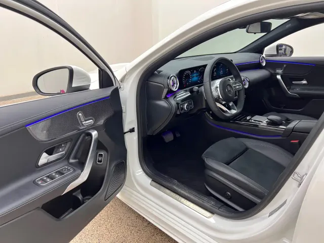Mercedes-Benz A-Class — Фото автомобиля 16