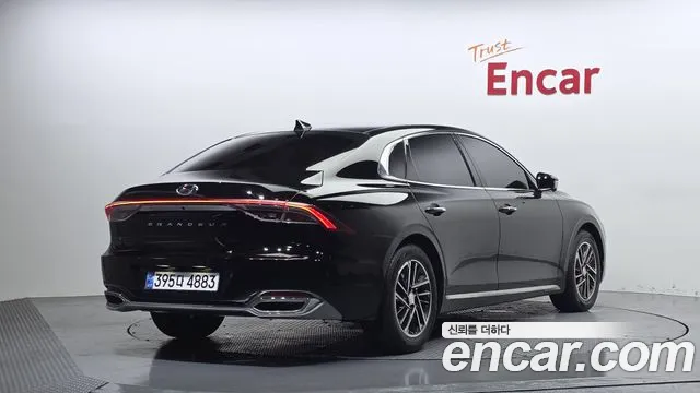 Hyundai Grandeur Новый Grandeur IG — Фото автомобиля 2