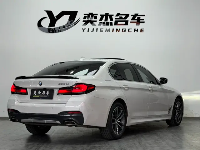 BMW 5 Series — Фото автомобиля 7