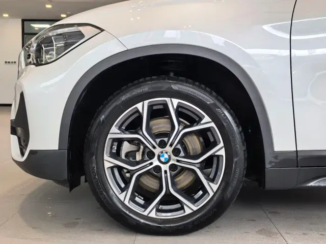 BMW X1 — Фото автомобиля 4