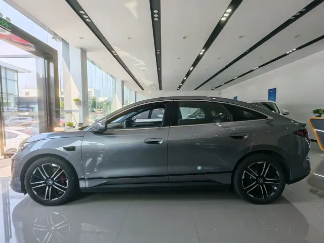 BYD Qin L — Фото автомобиля 4